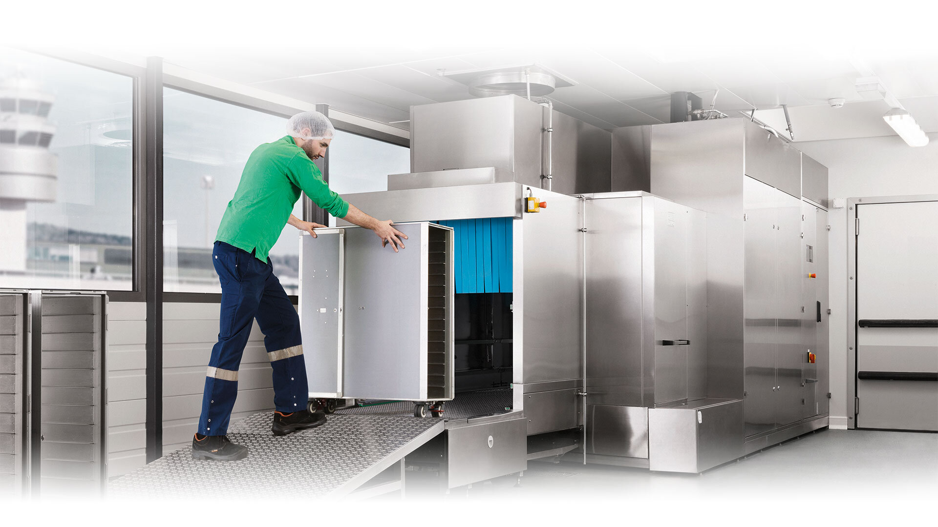 Trolley washer hero Trolley washer page hero