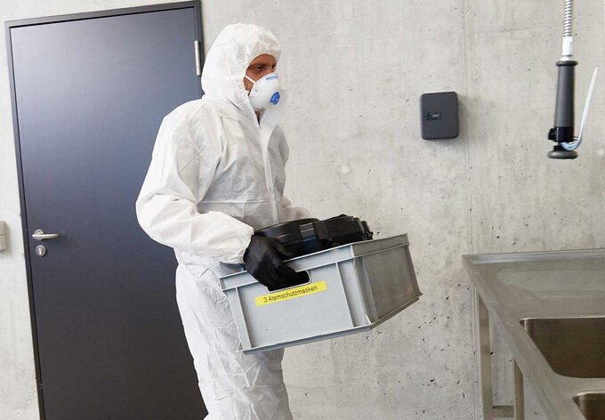 Contaminated respiratory protective equipment Contaminated respiratory protective equipment