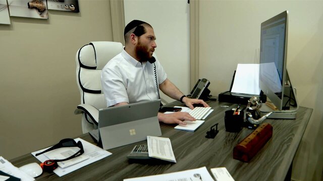 Sam Danziger Time-saving by the dishwasher.